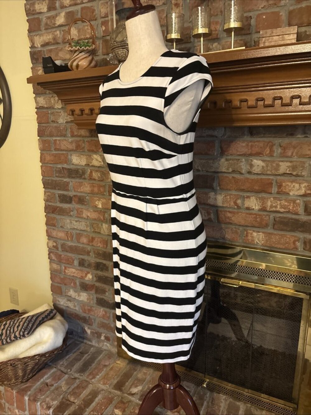 Loft Black & White Striped Spring Dress Size 8 Petite Zips In Back - Picture 2 of 7